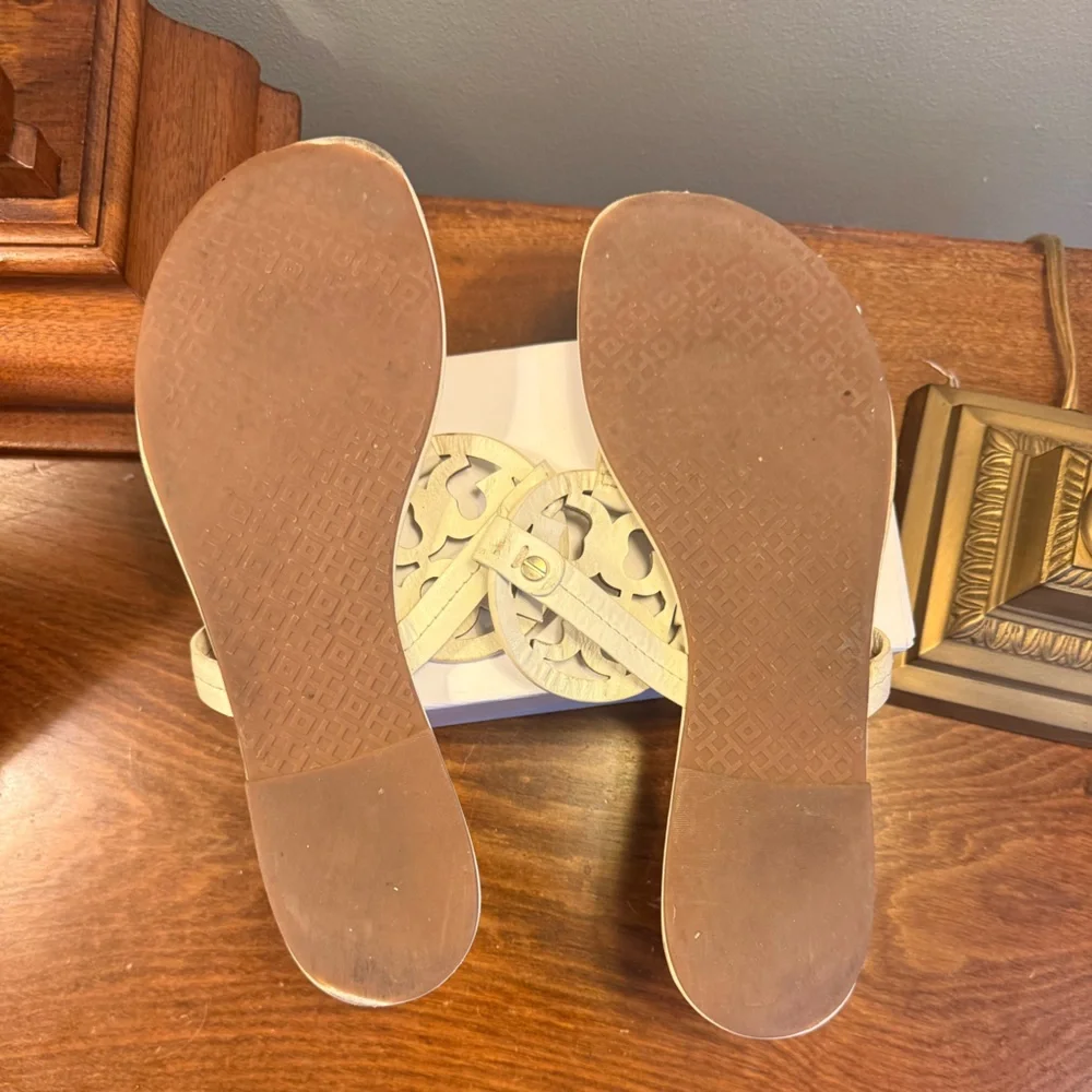 Tory Burch Beige Cutout Logo Thong Sandals